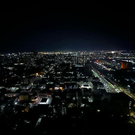 Coast Stay By J 40Th Floor Penthouse مانيلا المظهر الخارجي الصورة